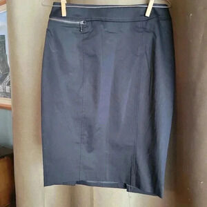 Womans Black Pencil Skirt size 8 fully lined double back  vent